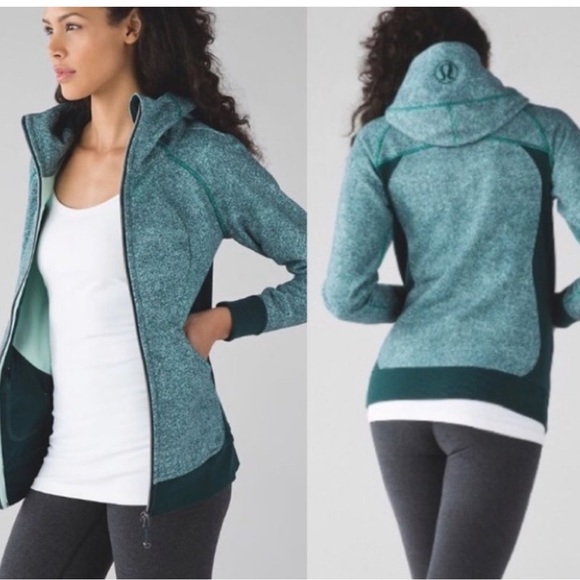 lululemon athletica Tops - Lululemon Scuba Hoodie III Green Rio Mist - size 6 - Rare EUC